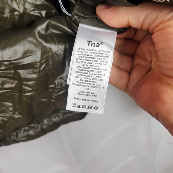 Aritzia TNA The Super Puff jacket S in EUC MISSING HOOD - Picture 13 of 15
